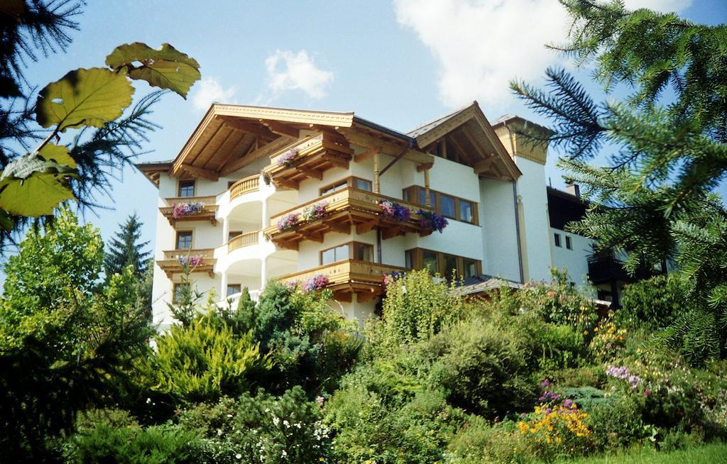 Landhotel Eva Kirchberg in Tirol Bagian luar foto