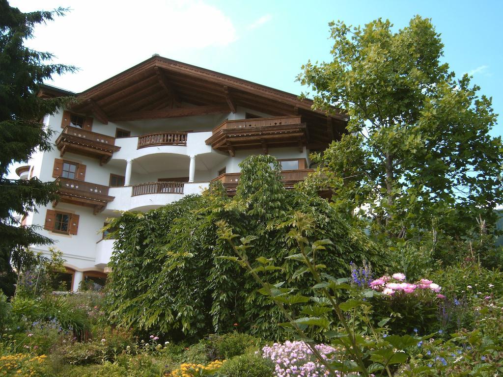 Landhotel Eva Kirchberg in Tirol Bagian luar foto